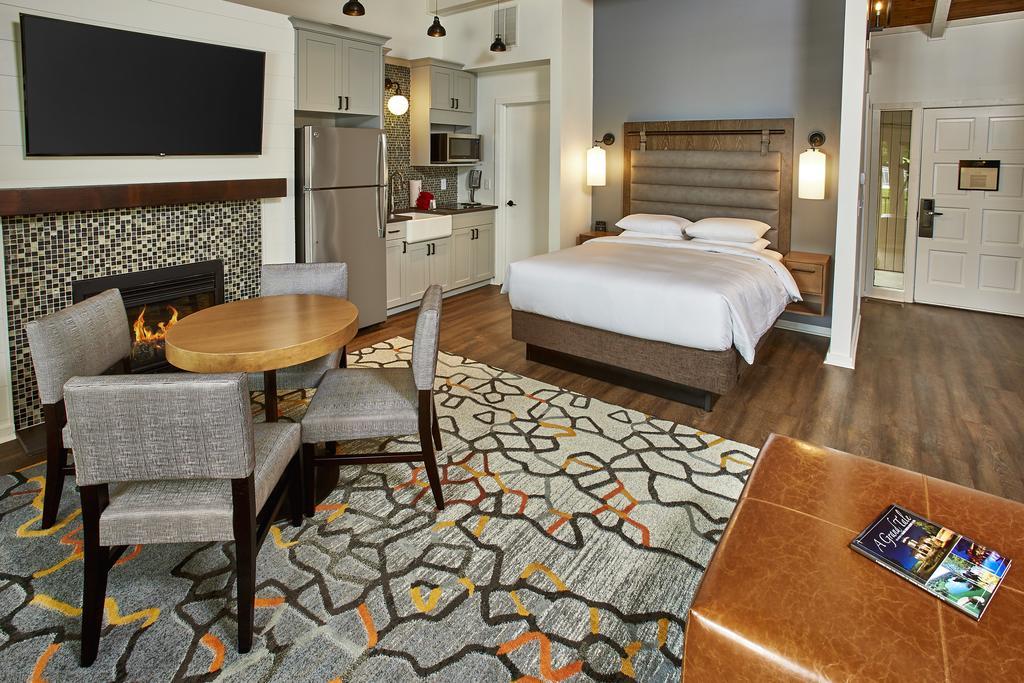 Grand Geneva And 4* Lake Geneva